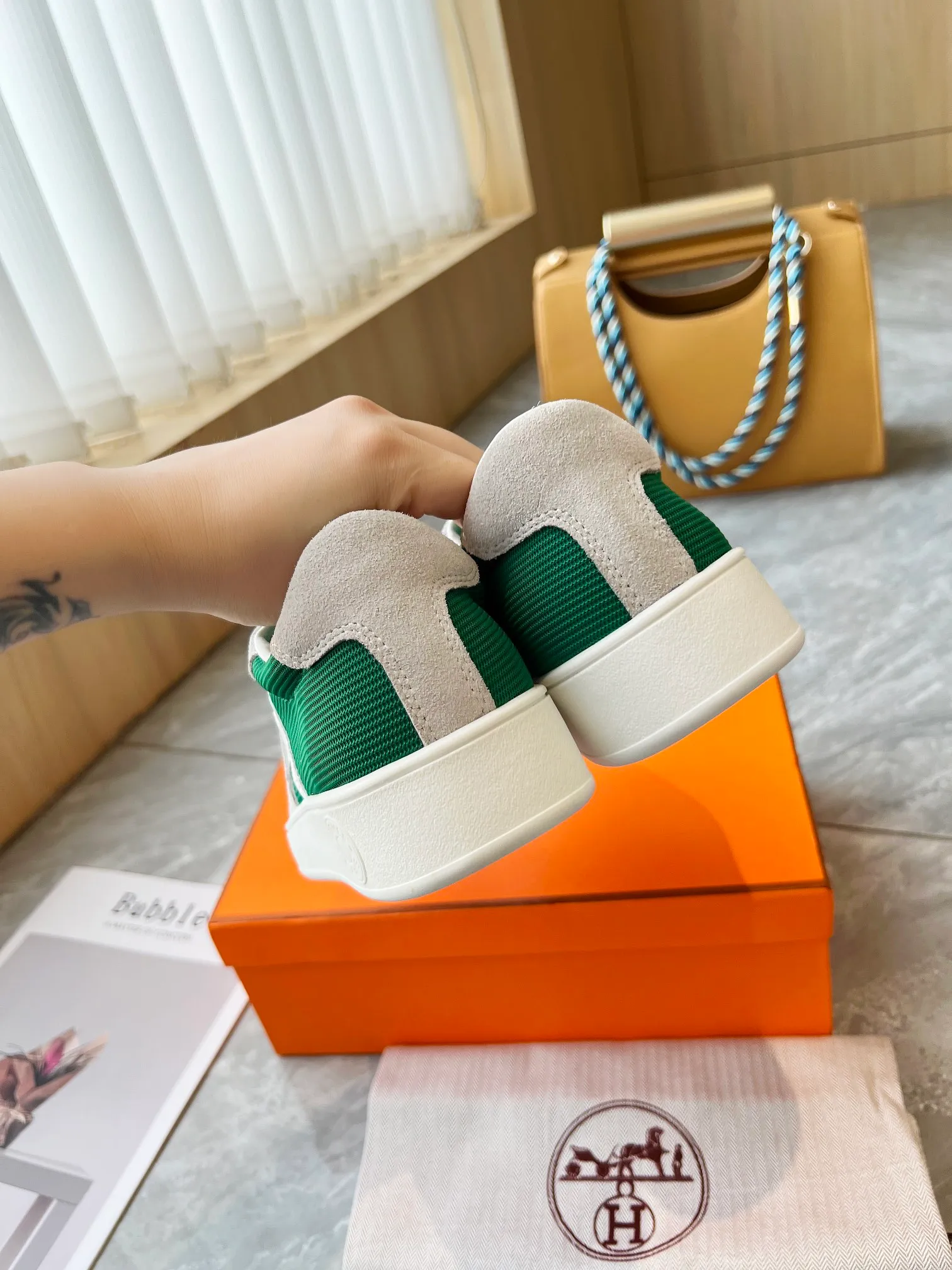 👟👟Ex-factory price 480👟👟 French direct mail HERMES/Hermès flat fashion sports and casual shoes Korean style lace-up mesh lightweight! ! Breathable and comfortable, standard size 35/40 (41 can be customized and will not be returned)